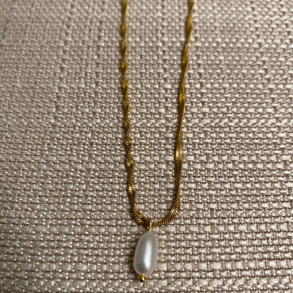 Victoria Emerson Pearl Necklace